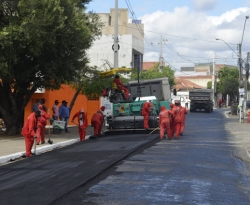 Governo abre licitação para contratar empresa para asfaltar ruas em Cajazeiras, Bernardino Batista, Bonito de Santa Fé e mais 14 