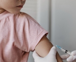 Queiroga anuncia mais 600 mil doses a mais da vacina das crianças 