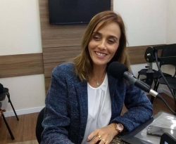 Secretária Ana Cláudia Vital do Rêgo entrega cargo ao governador João Azevêdo