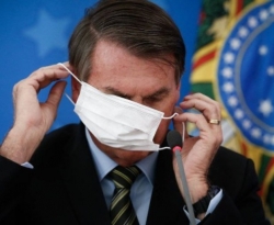 Aliados de Bolsonaro tentam convencê-lo a se vacinar contra a Covid-19