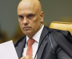 Moraes envia à PGR notícia-crime contra Bolsonaro por não depor à PF