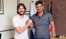 Prefeito do Água Branca anuncia adesão a Pedro Cunha Lima