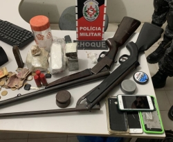 Em Vieirópolis, Polícia desarticula ponto de tráfico de drogas, apreende arma de fogo e recupera veículo e materiais roubados