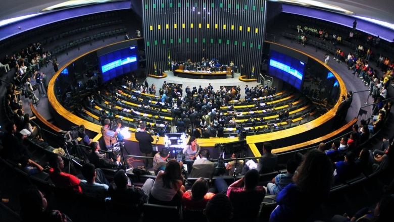 Câmara Federal votará MP do Auxílio Brasil nesta quarta (27), diz Lira