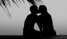 Dia do Beijo: prática é termômetro para qualidade do relacionamento entre o casal