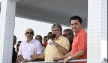João Azevêdo entrega obras nas áreas da saúde, educação e assistência social em Nova Palmeira