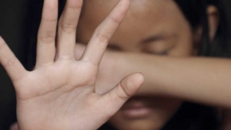A cada hora, quatro meninas de até 13 anos são vítimas de violência sexual; psicóloga orienta como abordar tema com os filhos