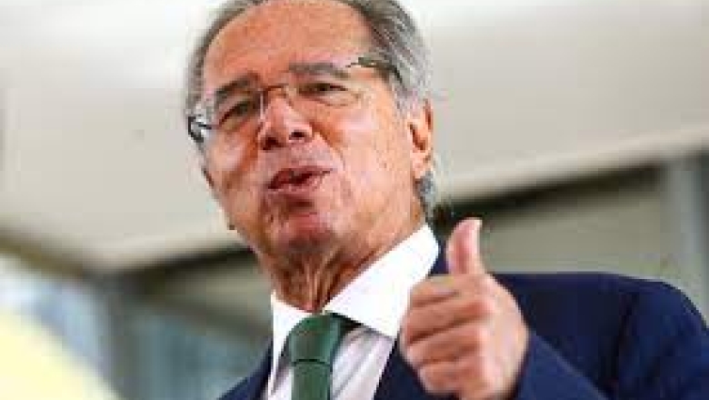 Quem define política de preços da Petrobras são o conselho e a diretoria, diz Guedes