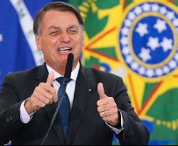 Bolsonaro gastou R$ 21 milhões no cartão corporativo, diz revista