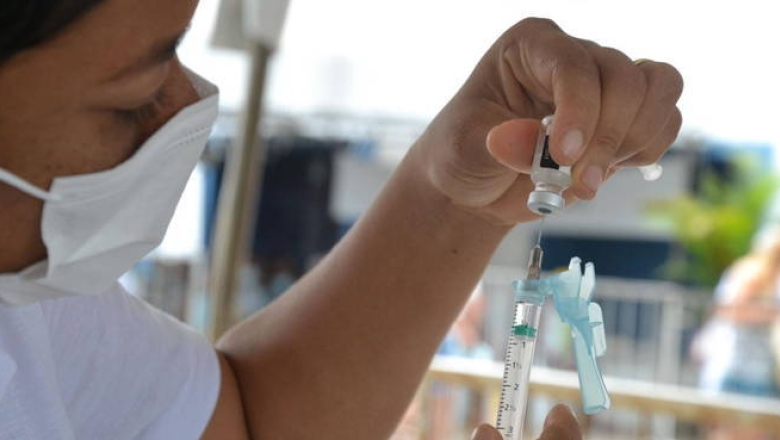 Ministério da Saúde libera quarta dose da vacina contra Covid-19 para maiores de 40 anos