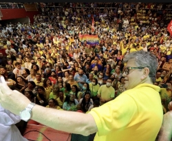 João Azevêdo reúne 12 partidos aliados no Clube Cabo Branco, em João Pessoa 