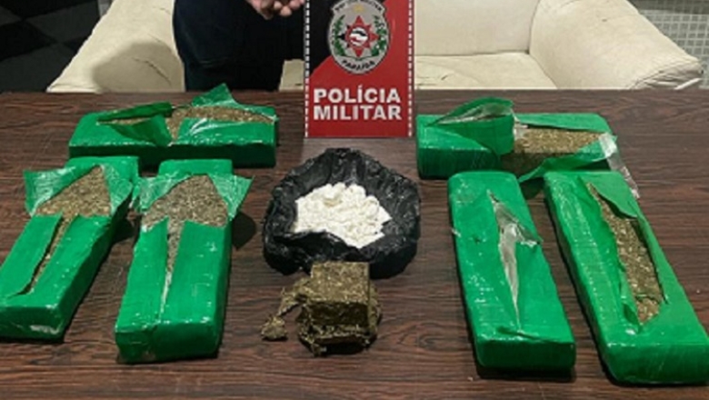 Homem é preso com 5 kg de maconha e cocaína em bolsa na rodoviária de Conceição