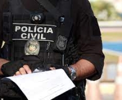 Operação prende dois policiais suspeitos de integrar organização criminosa na Paraíba