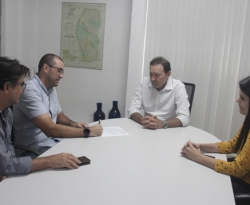 Governo assina ordem de serviço para obras em aeródromos de oito municípios paraibanos 
