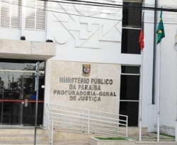 MPPB celebra TAC com Município de Uiraúna para regularização do quadro de servidores