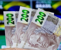 Caixa e 11 bancos começam a oferecer consignado do Auxílio Brasil