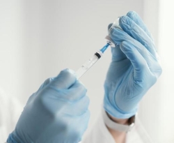 Covid: vacina atualizada da Pfizer mostra forte resposta contra nova variante