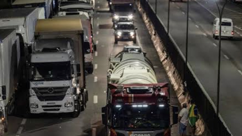 Moraes amplia medida para todo o país e mantém multa de R$ 100 mil para quem bloquear vias