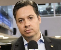 “Tem muita gente da imprensa conversando besteira, querendo nomear e exonerar cargos estaduais em Cajazeiras”, diz Jr Araújo 