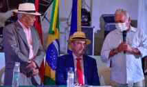 Homenagem: prefeito Zé Aldemir destaca trajetória do artista Chico Amaro