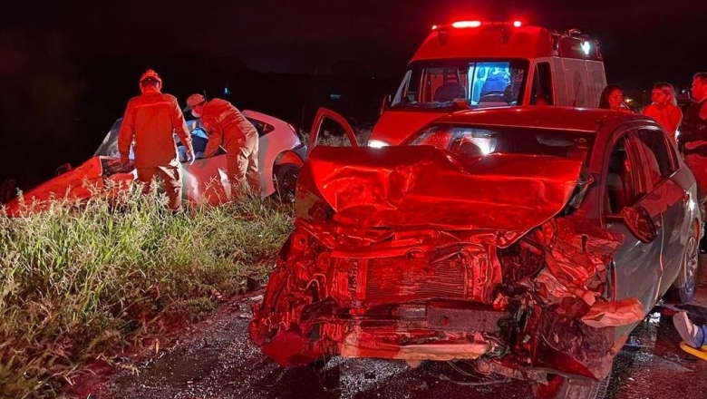 Acidente entre 2 carros mata uma pessoa na PB 393 entre Cajazeiras e São João do Rio do Peixe