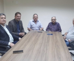 Zé Aldemir discute com diretores do Laureano implantação de Núcleo em Cajazeiras