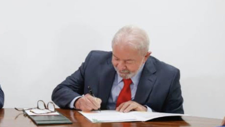 Presidente Lula sanciona projeto que permite a Agentes de Saúde e de Endemias acumular cargo
