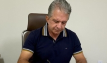Prefeito de Patos exonera todos os servidores comissionados do município