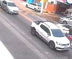 Câmeras de segurança flagram execução de homem no meio da rua em Patos; assista 