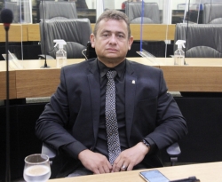 Alexandre Moraes pede para PGR opinar sobre pedido para suspender posse de Wallber