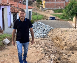 Wilson Santiago destina R$ 1,1 milhão e prefeito de São José de Piranhas anuncia pavimentação de 14 ruas