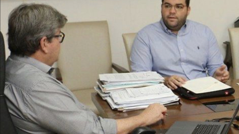 João Azevêdo anuncia novo superintendente da PBSaúde