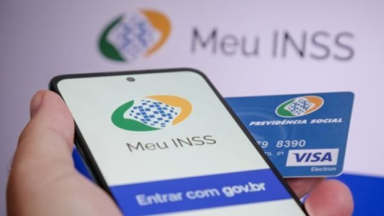 Governo lança em março cartão de vantagens para beneficiário do INSS