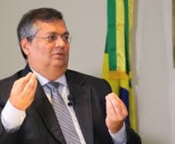 Ministro da Justiça Flávio Dino entrega equipamentos de segurança na Paraíba