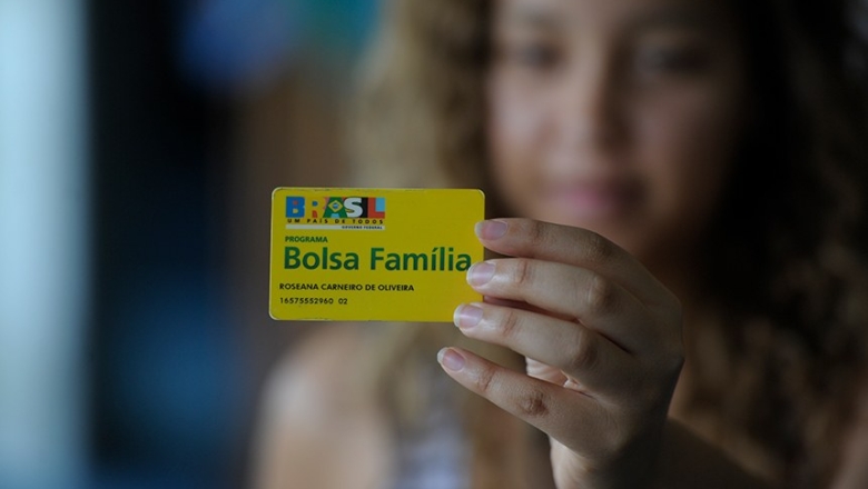 Bolsa Família: governo prevê excluir até dezembro mais 1 milhão de benefícios irregulares