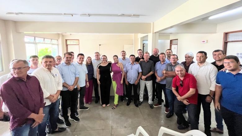 Ao lado de seis prefeitos do Alto Sertão, Wilson Santiago e Chico Mendes visitam Hospital Regional de Cajazeiras