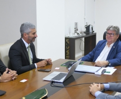 João Azevêdo recebe dirigente de empresa responsável por Parque Eólico; presidente Lula participa de inauguração dia 22
