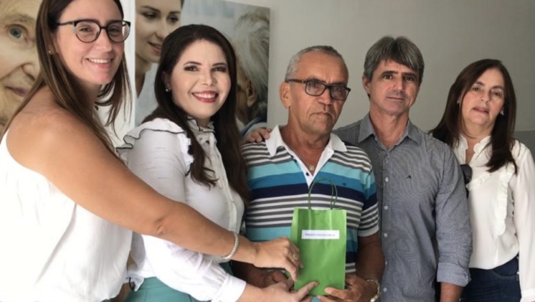 Prefeitura de Sousa realiza mais uma etapa de entrega de aparelhos auditivos 
