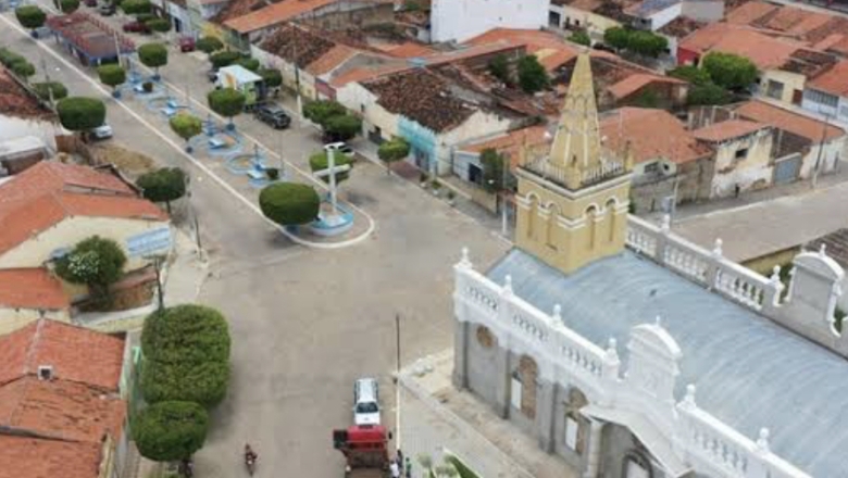 Município de Bonito de Santa Fé se compromete a tomar medidas para desobstruir passeio público