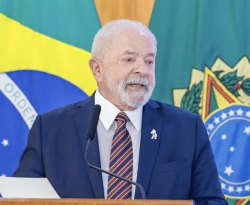 Lula assina projeto de lei para garantir o pagamento do piso nacional da enfermagem 