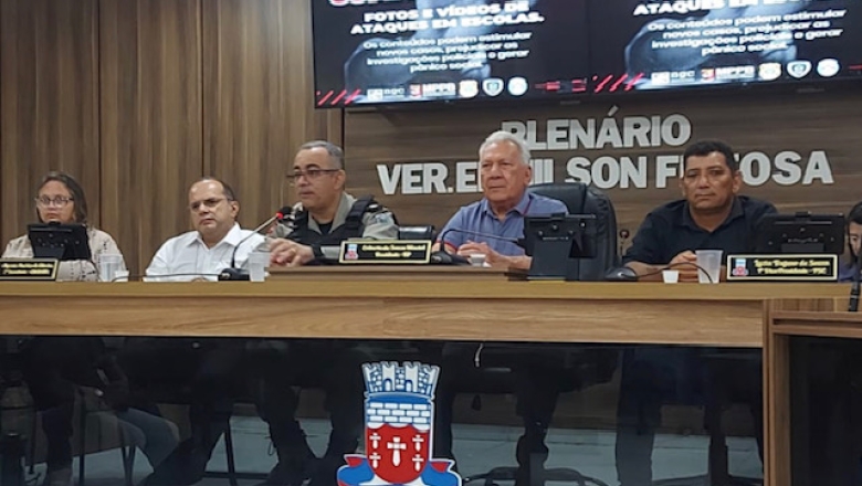 Em coletiva de imprensa, prefeito de Cajazeiras e órgãos de segurança apresentam medidas e dispositivos de segurança em escolas
