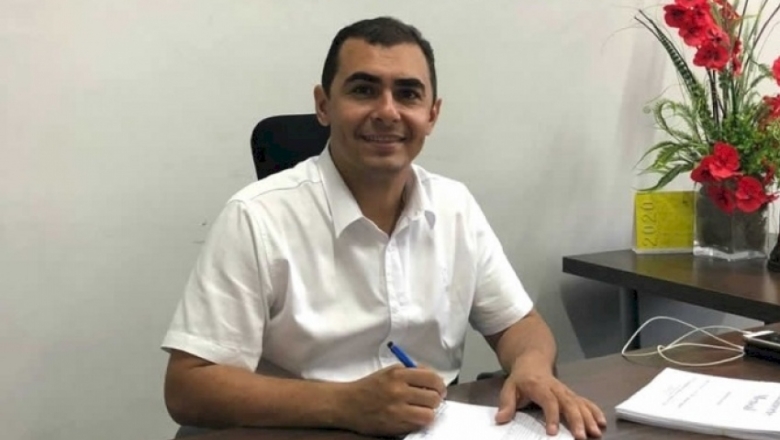 Ex-prefeito faz duras críticas e comenta licitação de quase R$ 15 mi irregular em Uiraúna: "Muita coisa errada"