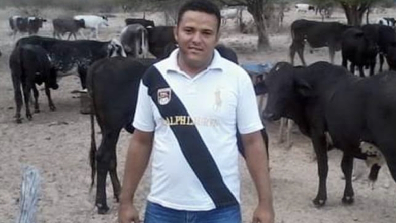 Comerciante morre após carro bater na traseira de sua moto em Uiraúna 