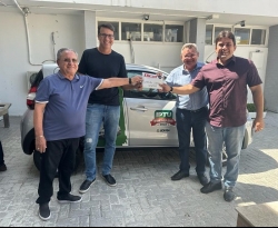 Prefeitura de Sousa realiza a entrega de automóvel ao ganhador da Campanha IPTU Premiado