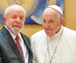 Em reunião de 45 minutos, Lula e papa Francisco conversam sobre “a paz no mundo”