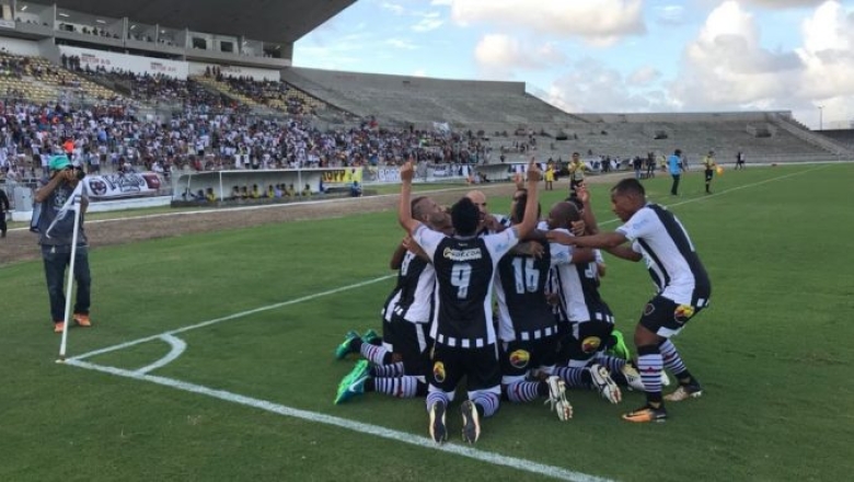 FPF e Botafogo terão de indenizar torcedor atingido por um pedaço de marquise