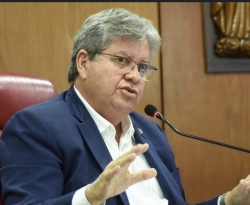 João Azevêdo e ministro Wellington Dias assinam protocolos para promoções de ações de combate à fome