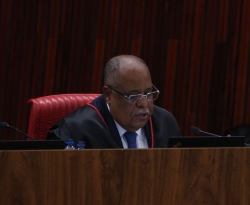 Relator no TSE vota pela inelegibilidade de Bolsonaro