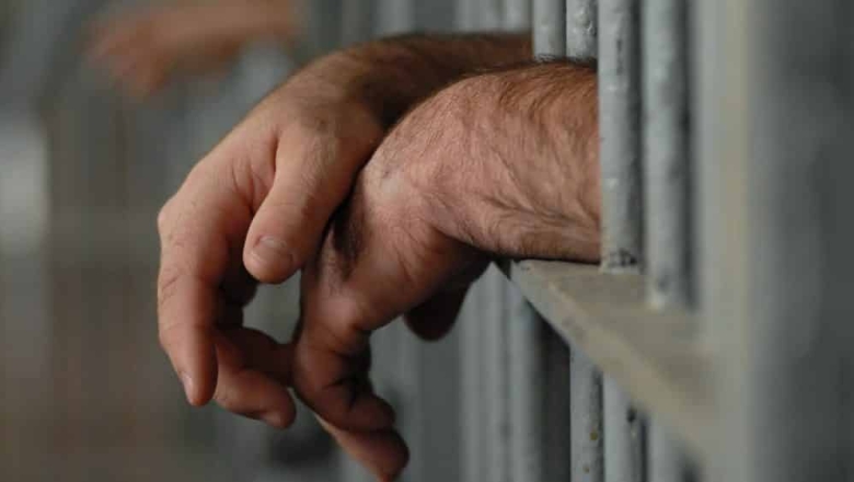 Reformado da Marinha, idoso é preso acusado de abusar da própria filha de 11 anos, em Campina Grande
