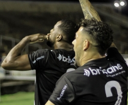 Botafogo vence o Manaus e segue entre os líderes da Série C